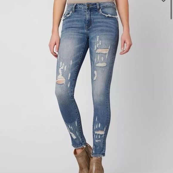 KanCan Mid-Rise Skinny Stretch Jeans in Frila - Picture 1 of 10